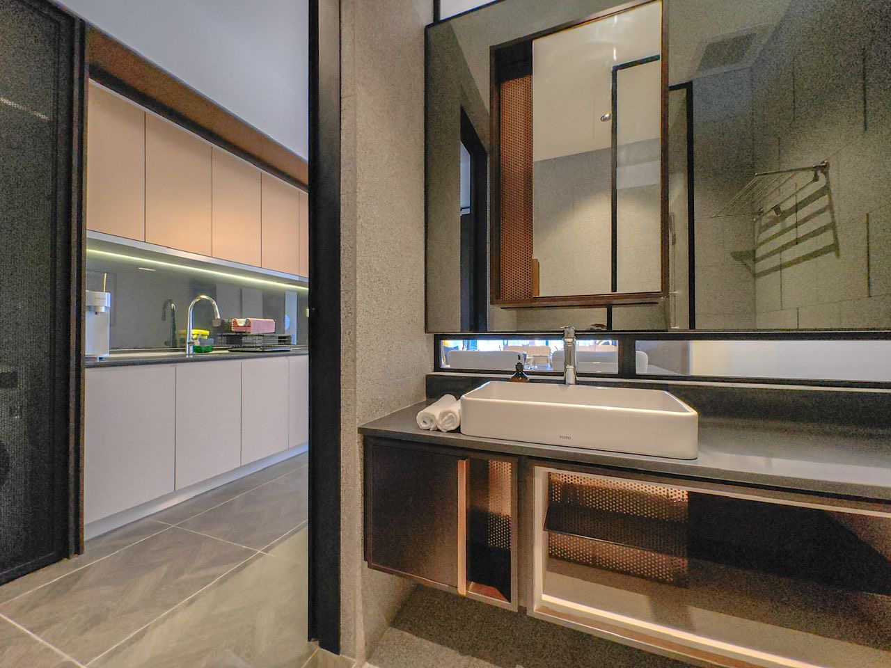 25abdcb8-a1e5-4a0d-9e86-9a323c551a0d