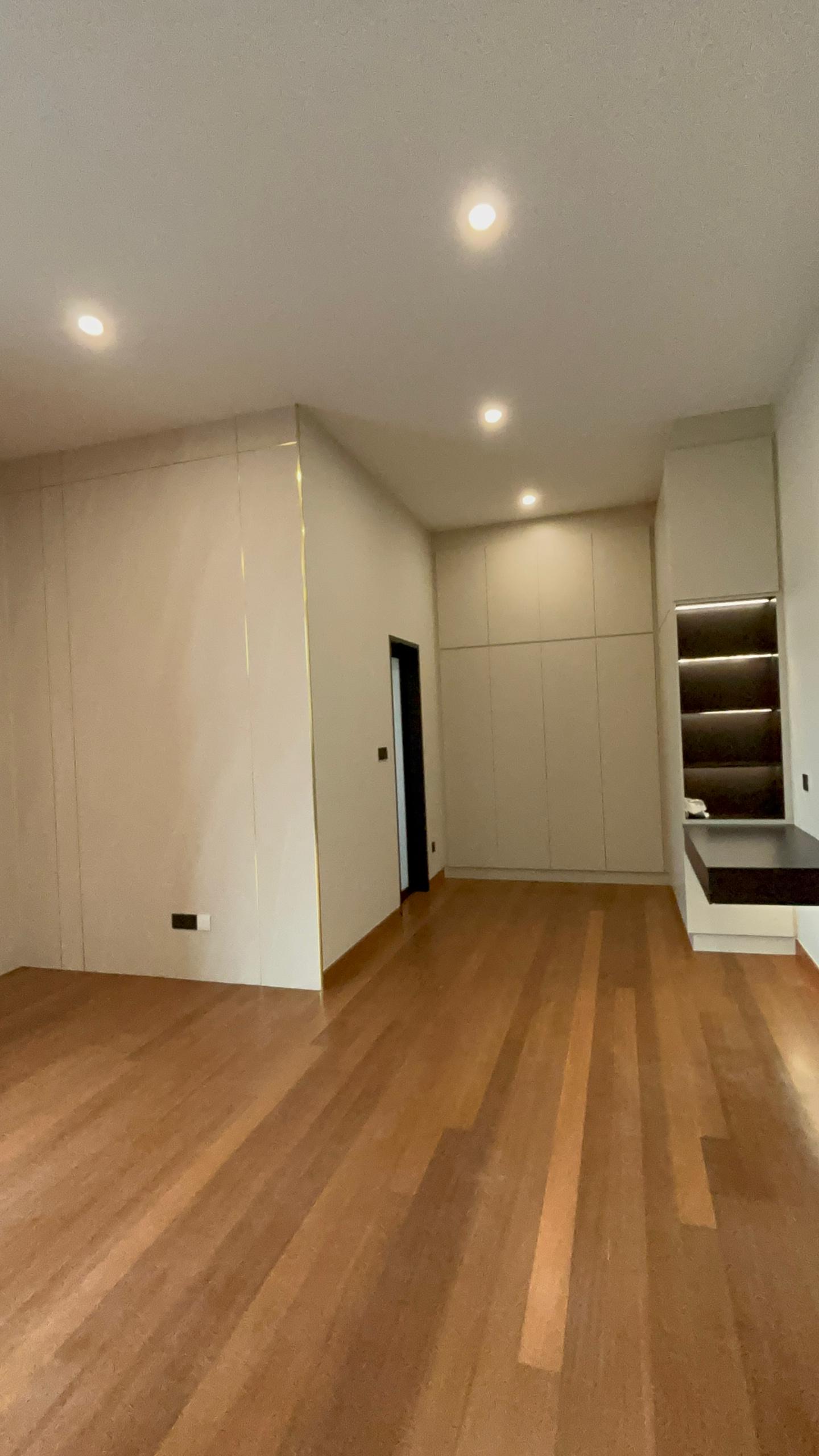 PHOTO-2025-02-10-19-52-31