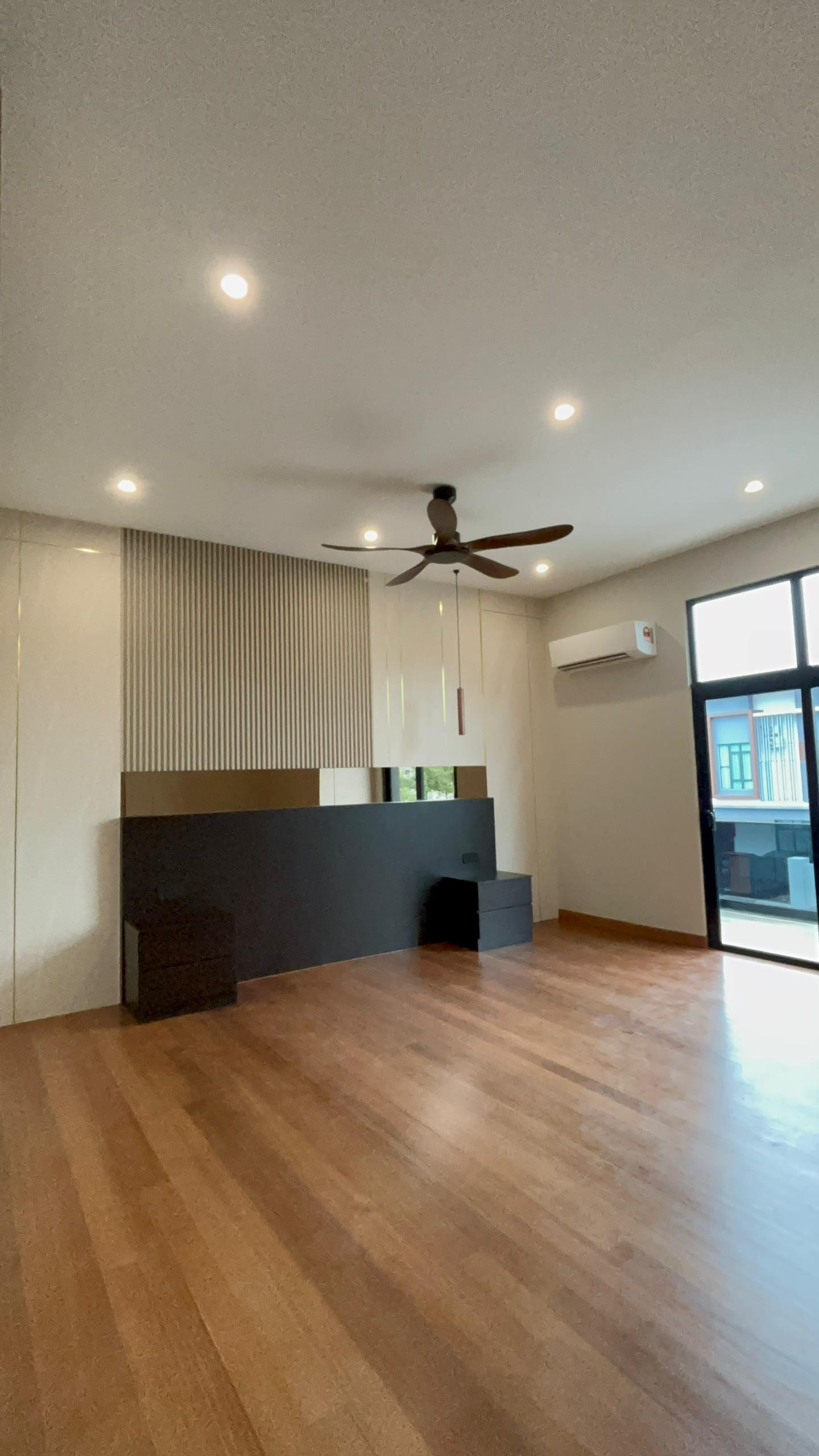 PHOTO-2025-02-10-19-52-34