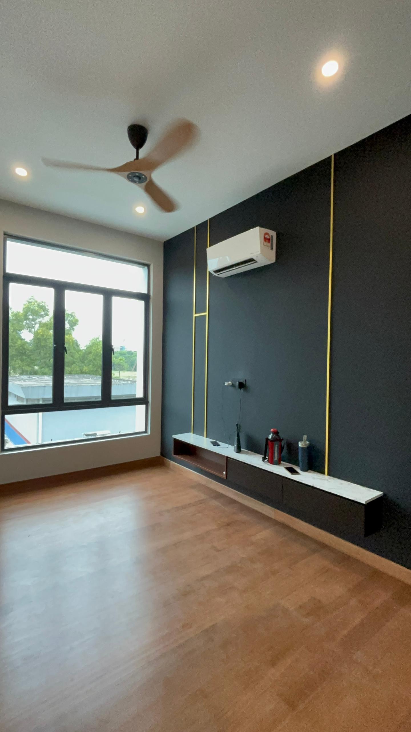 PHOTO-2025-02-10-19-53-28